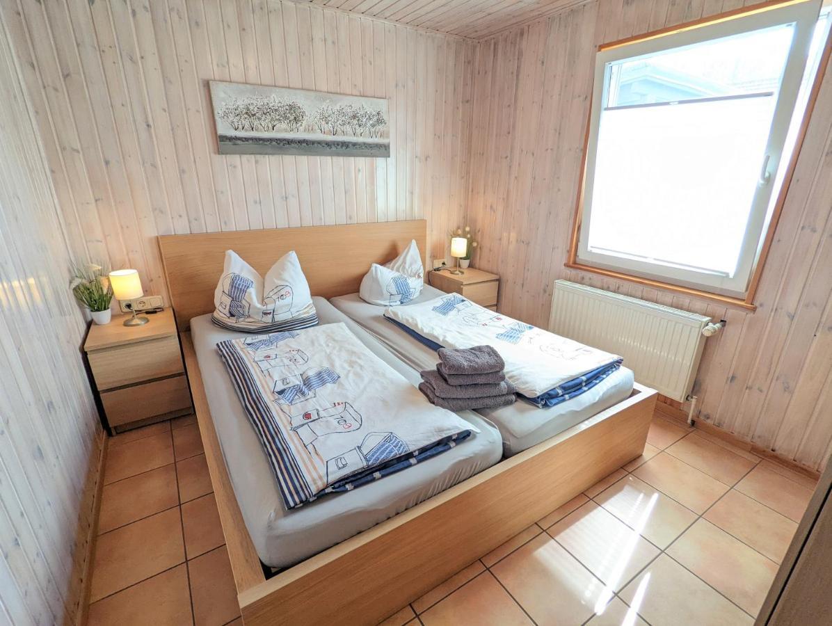 Ferienhaus Sellin エクステリア 写真